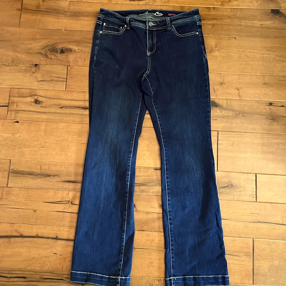 Blue Jeans INC Denim Boot Leg Curvy fit size 10